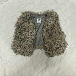 Fur OLD NAVY Vest size:5T or xxs
